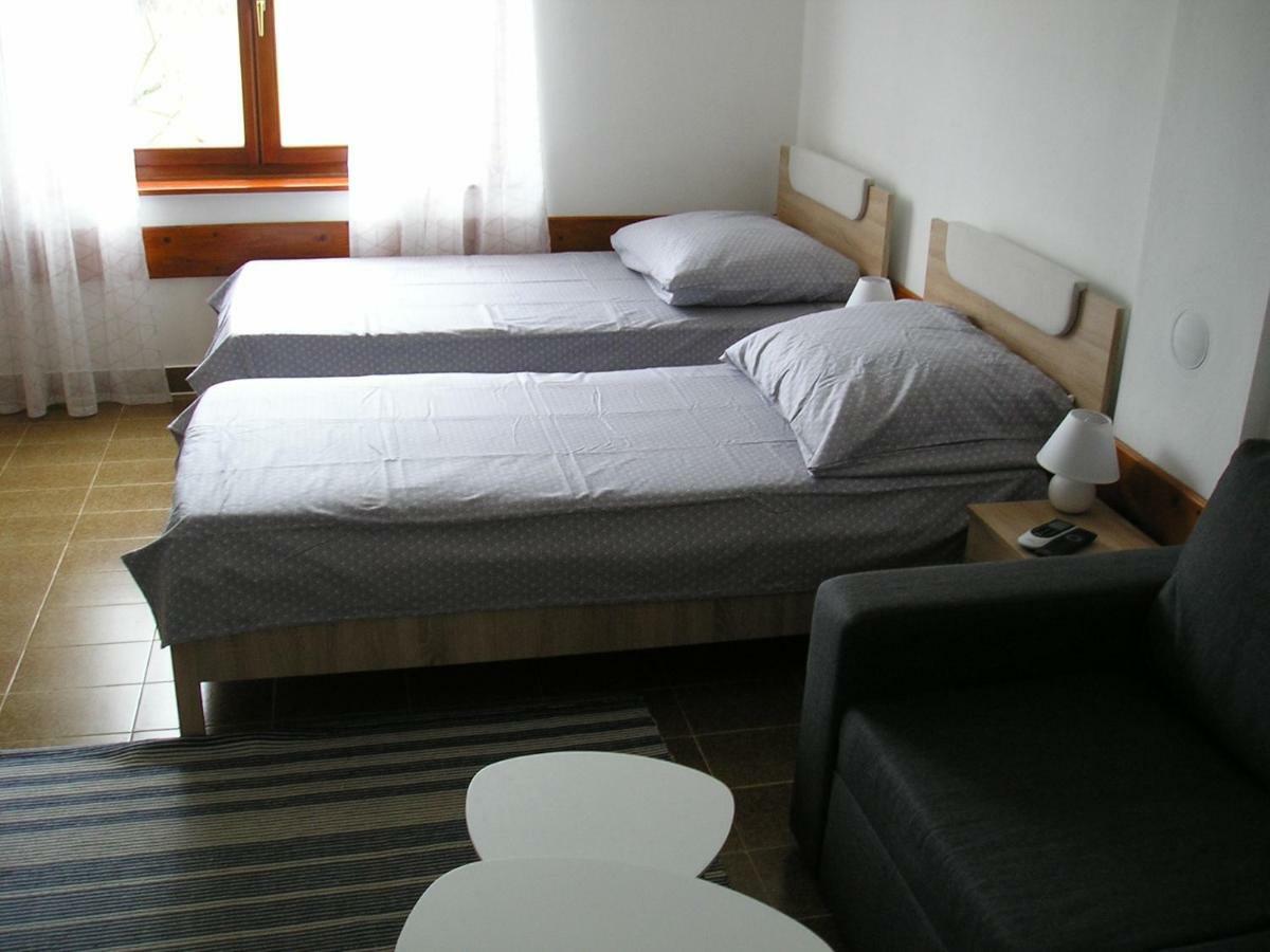 Twin Oaks Appartement Šišan Buitenkant foto